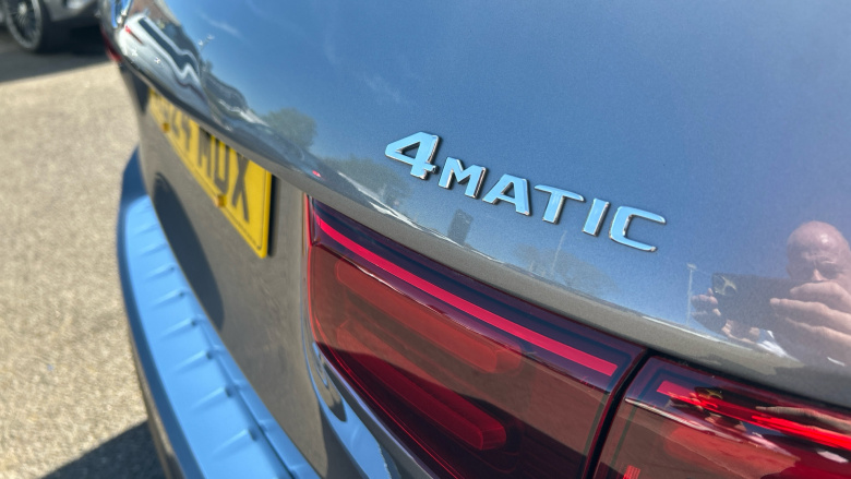 Mercedes-Benz GLB 220d 4Matic AMG Line Premium 5dr 8G-Tronic Diesel Estate